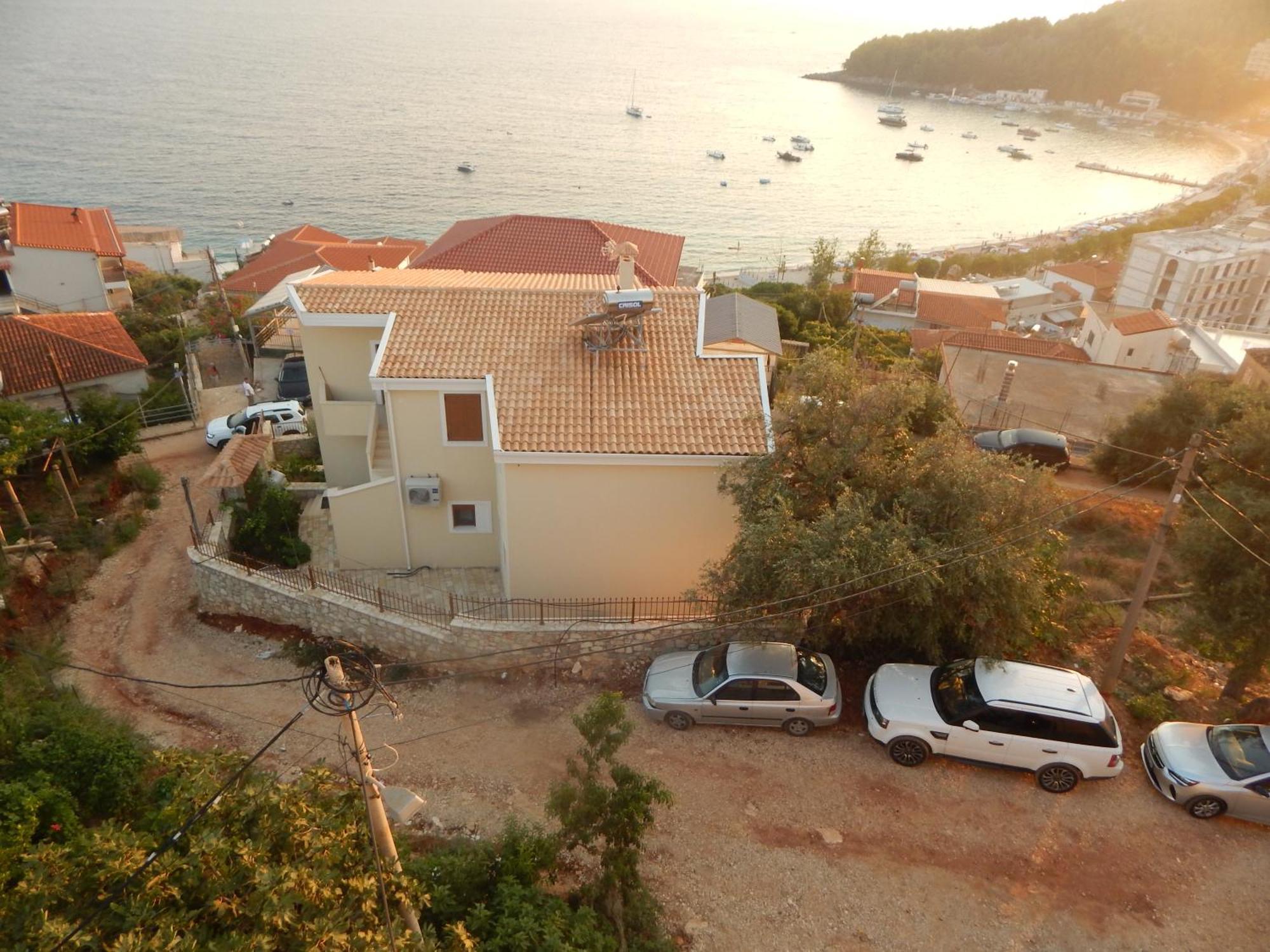 Bel Air Rooms Himare Exterior photo
