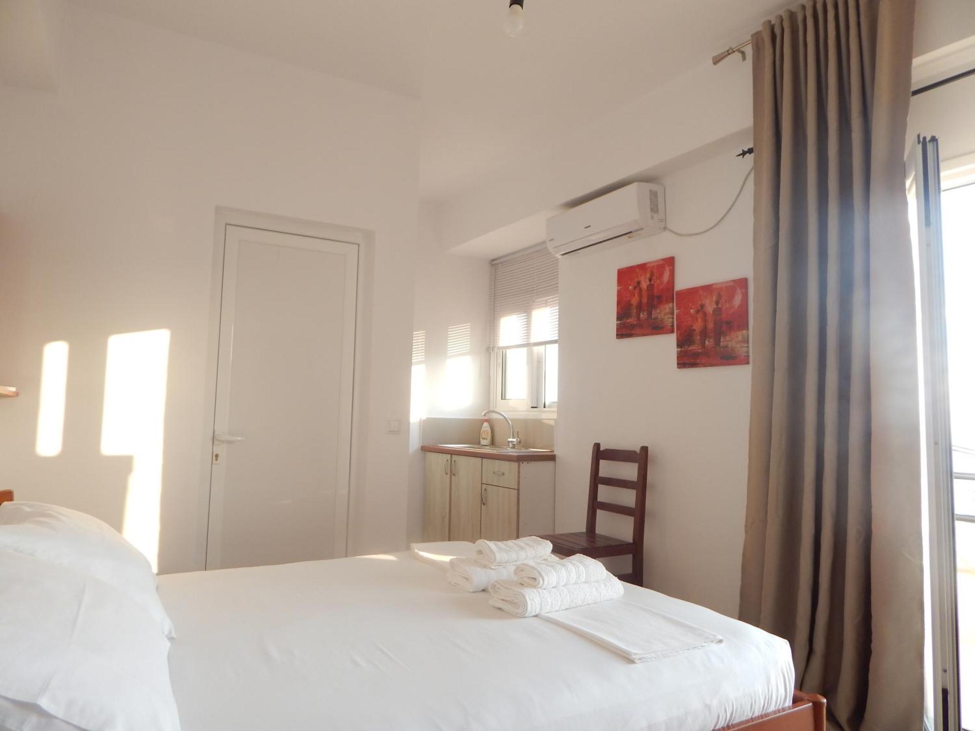 Bel Air Rooms Himare Exterior photo