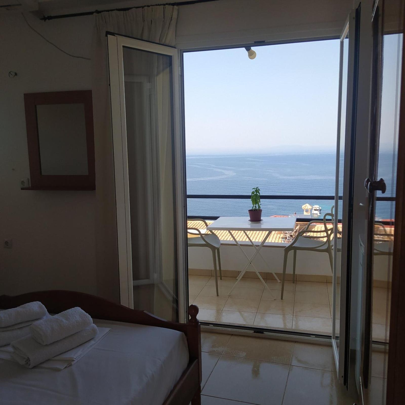 Bel Air Rooms Himare Exterior photo