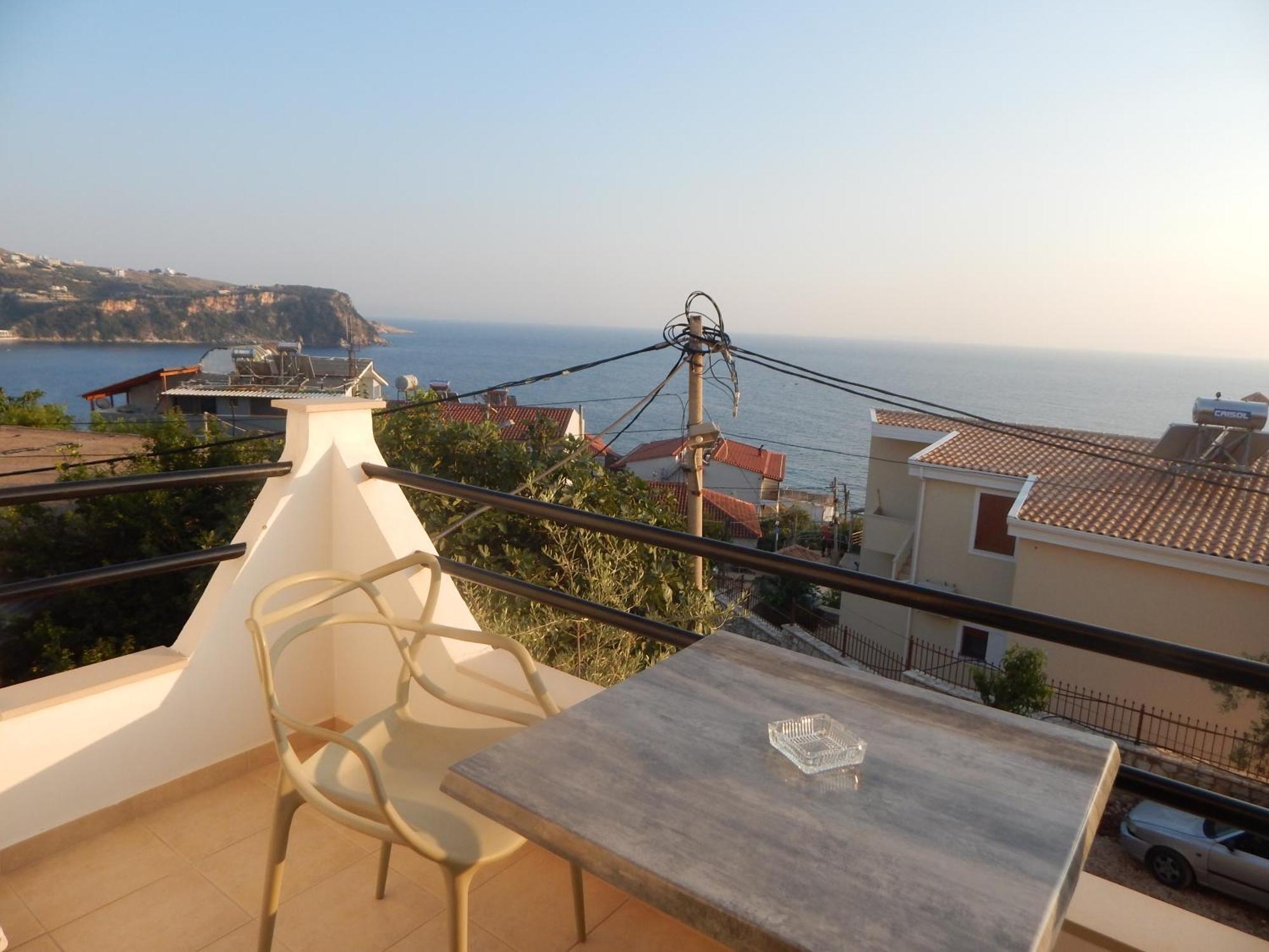 Bel Air Rooms Himare Exterior photo