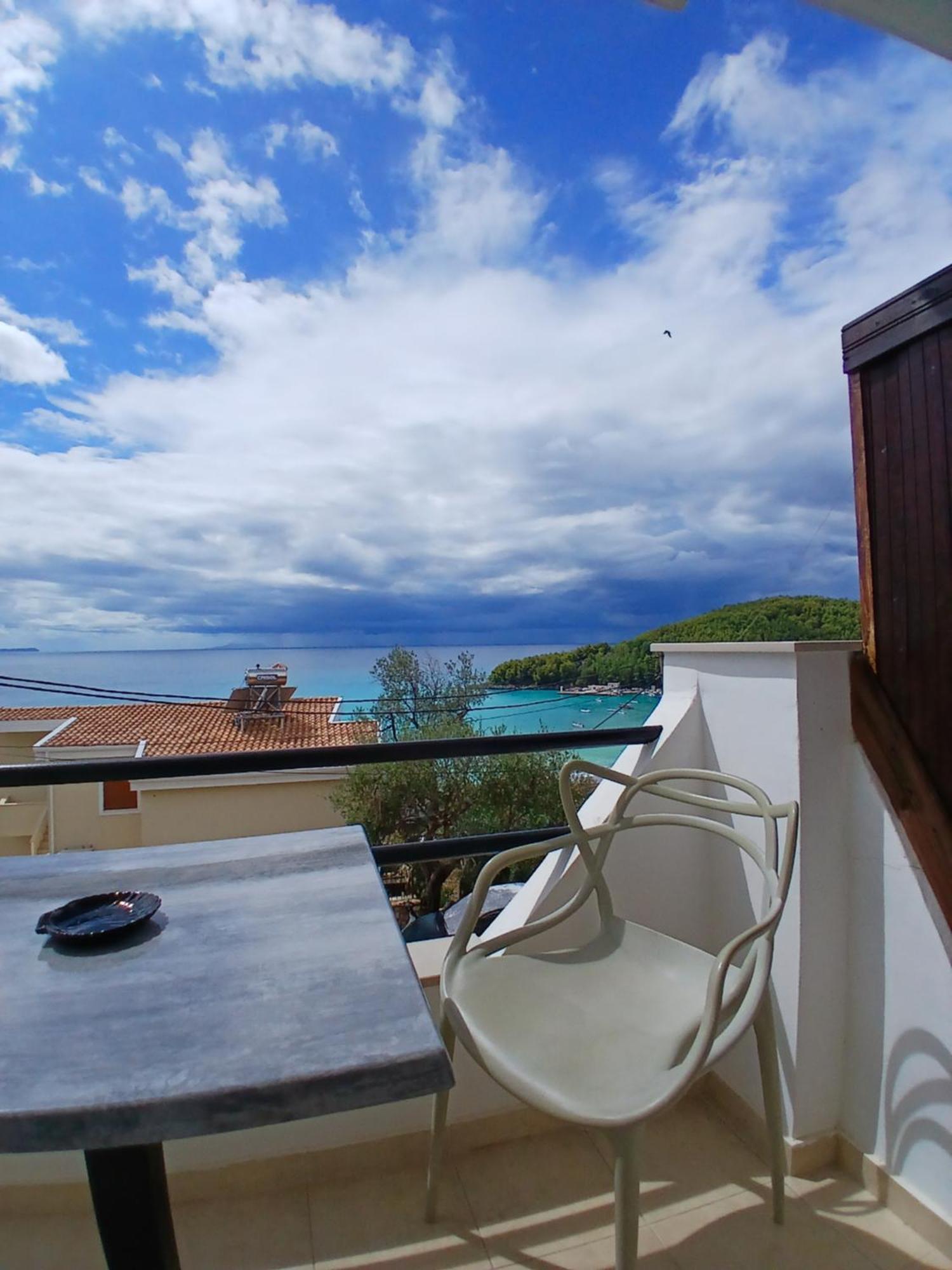 Bel Air Rooms Himare Room photo